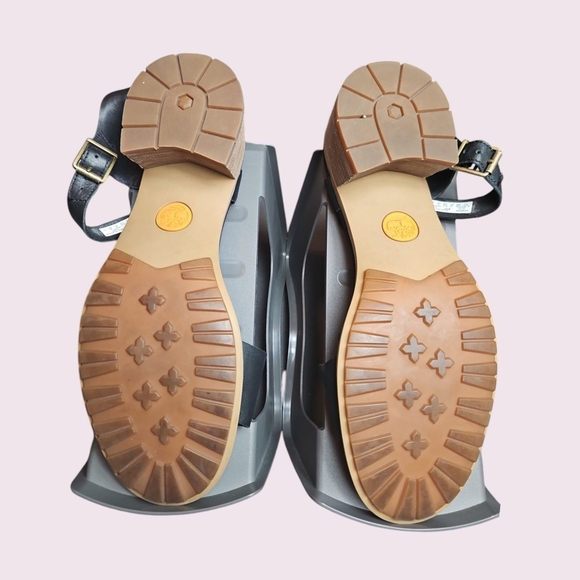 Timberland Laguna Shore Black Strappy Sandals Mid Heel Size 10 - Picture 6 of 6